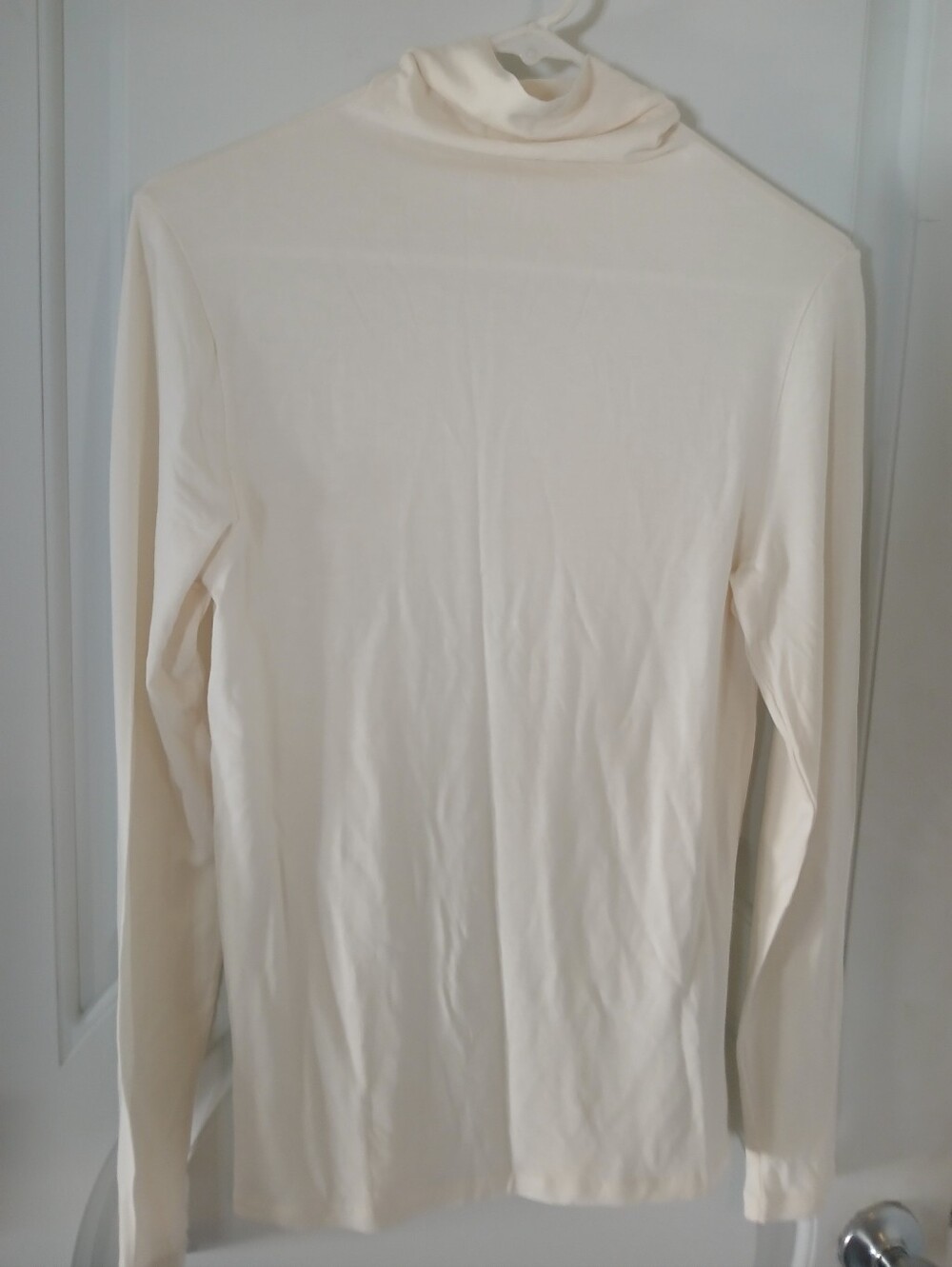 Banana Republic Cream Turtleneck Long Sleeve Top